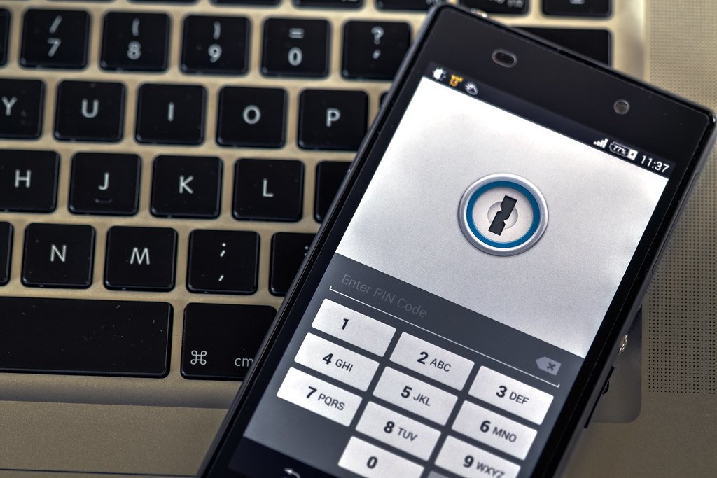 Smartphone with padlock illustrating SIM swap fraud prevention